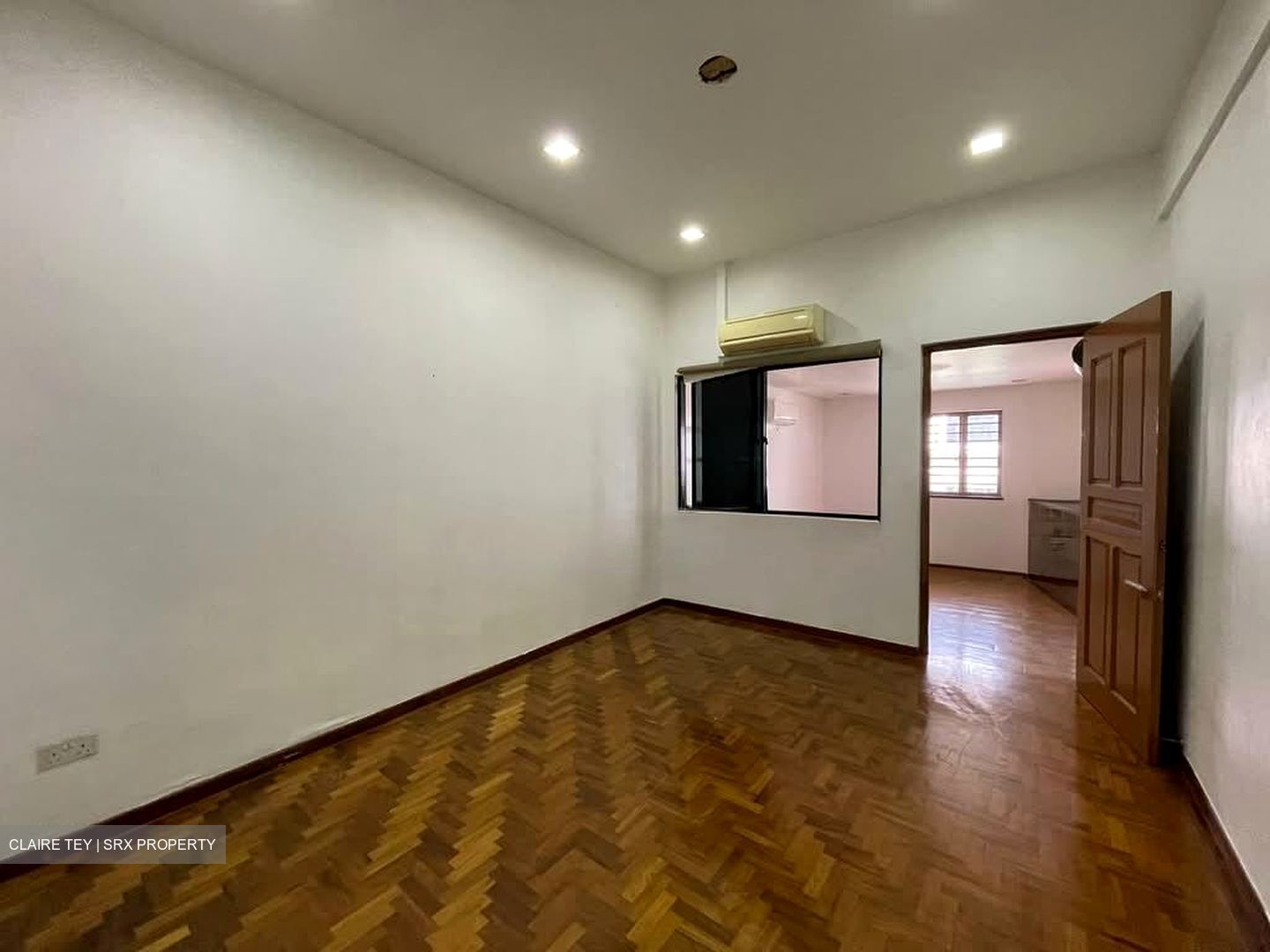 Hougang Avenue 1 (D19), Terrace #604815351